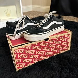 Old Skool Black & White Vans